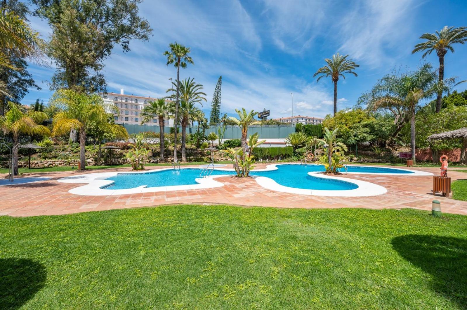 Charming And Spacious Apartment In Medina Garden - Puerto Banus Marbella Zewnętrze zdjęcie